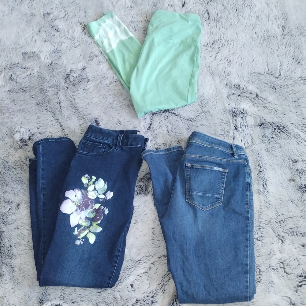 Lot of 3 Chicos bottoms jeans size 0 4/6